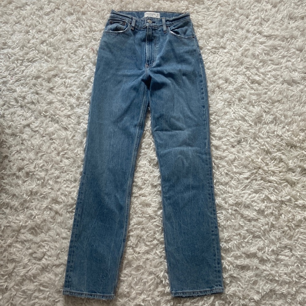 Abercrombie 90s Straight Ultra High Rise
